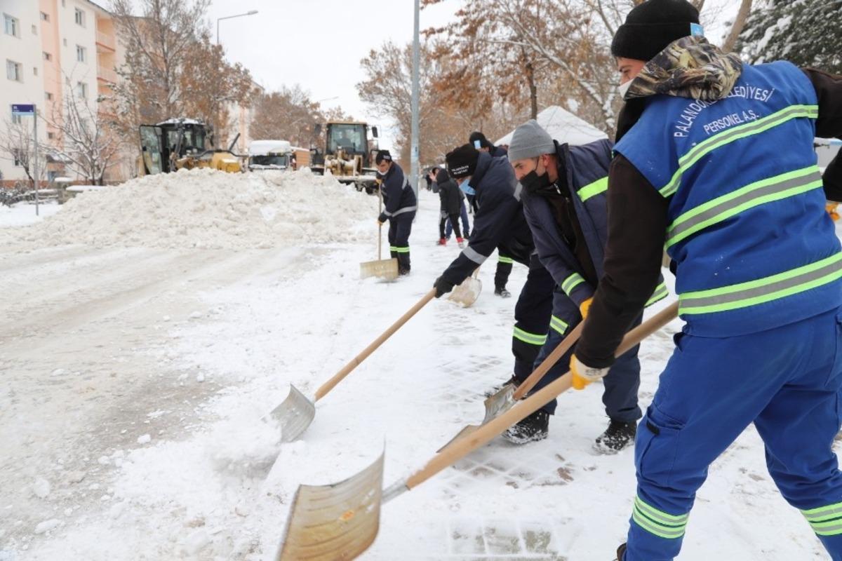 Paland&ouml;ken&rsquo;de 7/24 kar mesaisi