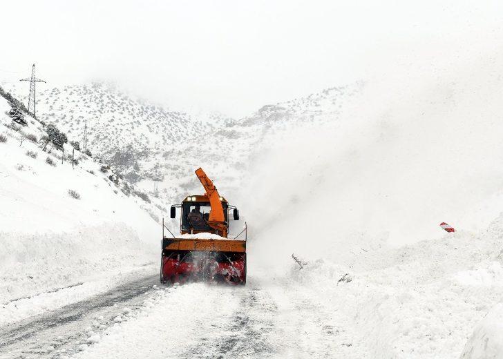 Van-Çatak karayolu ulaşıma açıldı G5