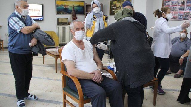 Karabük’te aşı yapılan kişi sayısı 3 bine yaklaştı