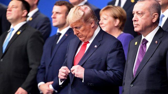 ABD Başkanı Donald Trump, 2019'da İngiltere'de düzenlenen NATO zirvesinde Cumhurbaşkanı Recep Tayyip Erdoğan ile birlikte.