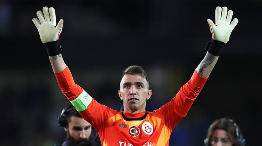 7 ay sonra dönen Muslera'dan bir ilk!