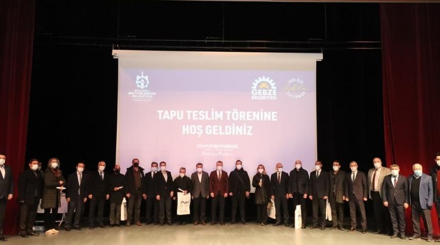 Balçık’ta hak sahiplerine tapular protokolden