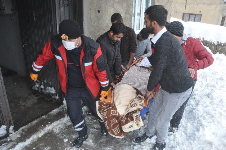 Beyaz teyze için tüm mahalleli seferber oldu G1