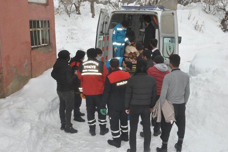 Beyaz teyze için tüm mahalleli seferber oldu G2