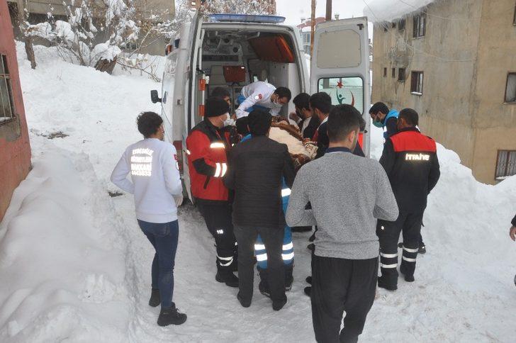 Beyaz teyze için tüm mahalleli seferber oldu G3