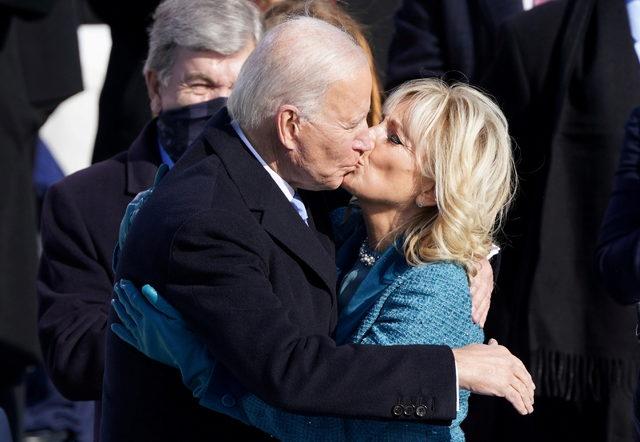 2021-01-20T170407Z_473832477_RC2SBL9MFK3F_RTRMADP_3_USA-BIDEN-INAUGURATION