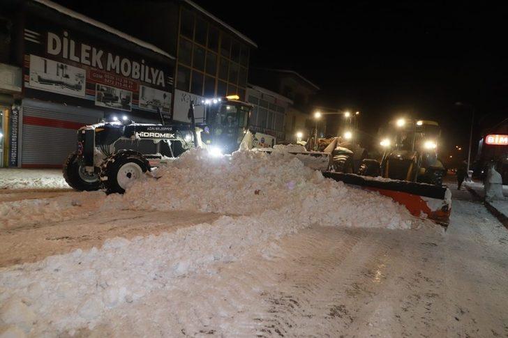 Başkan Sayan, karla mücadele çalışmalarını denetledi G4