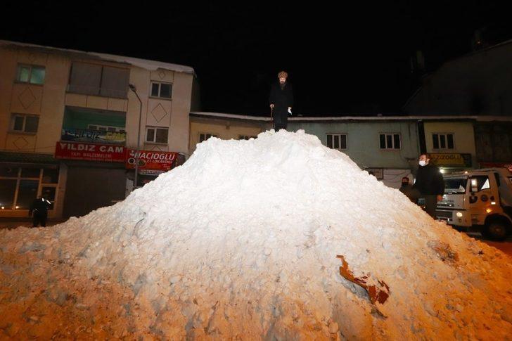 Başkan Sayan, karla mücadele çalışmalarını denetledi G5