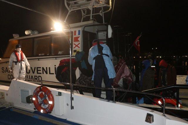 Ayvalık&rsquo;ta 38 g&ouml;&ccedil;men kurtarıldı 1