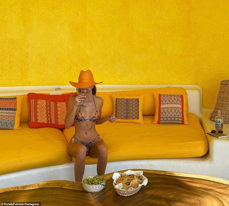 Kylie Jenner ve Kendall Jenner Meksika tatilinde! Pozları olay oldu G4