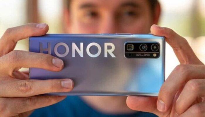 Honor V40 için Google Play sürprizi
