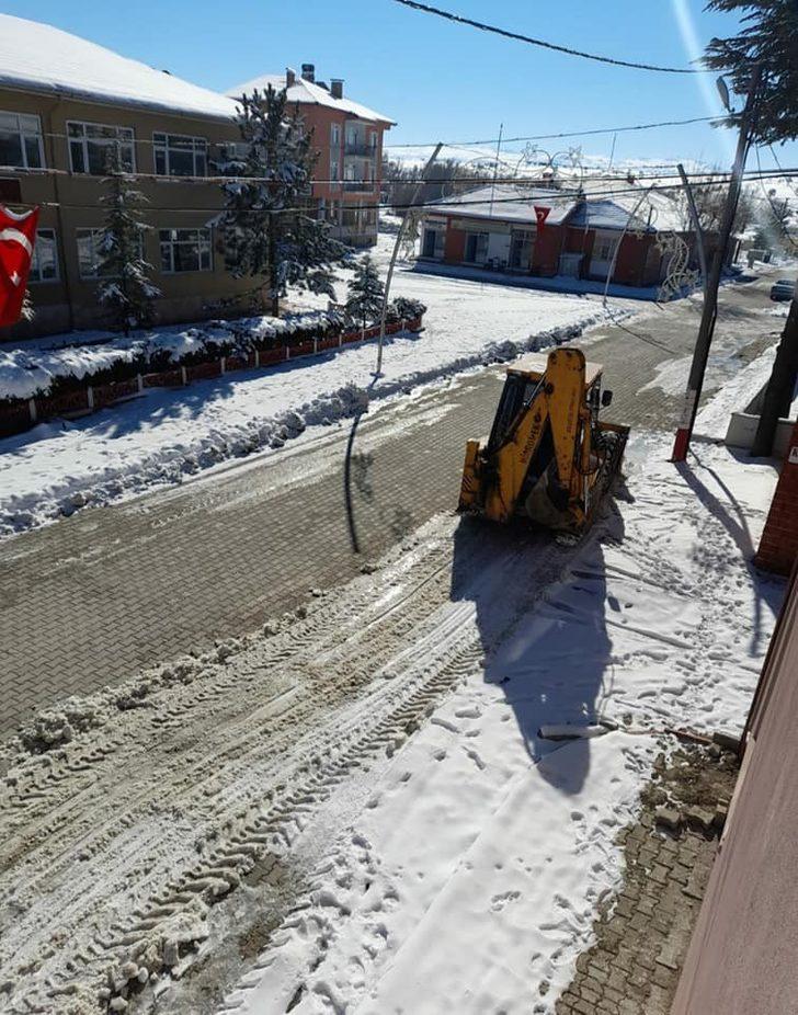 Dumlupınar’da kar ve buz ile mücadele G2