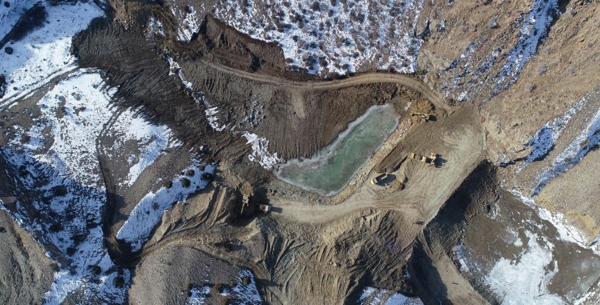 B&uuml;y&uuml;kşehir kar kış demeden g&ouml;let yapımına devam ediyor