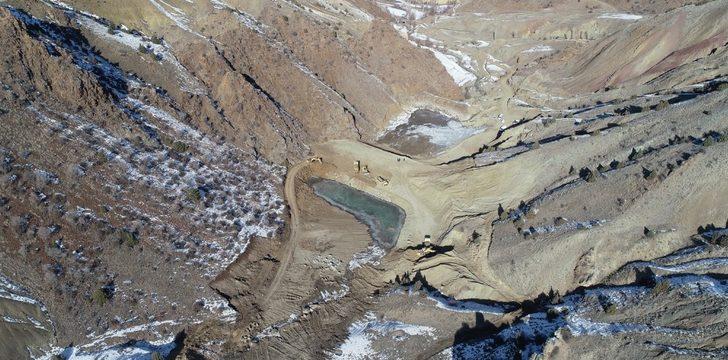 Büyükşehir kar kış demeden gölet yapımına devam ediyor G5