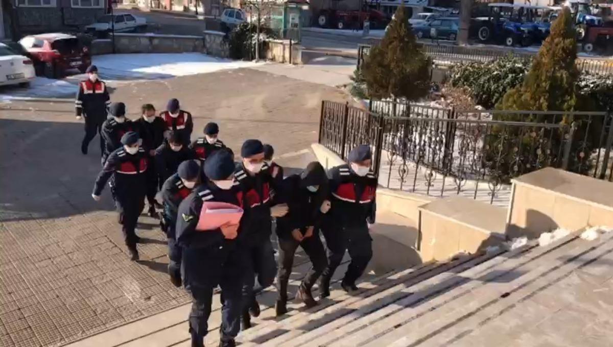 &Ccedil;alıştıkları fabrikadan 25 ton yakıt &ccedil;alan iş&ccedil;iler serbest bırakıldı