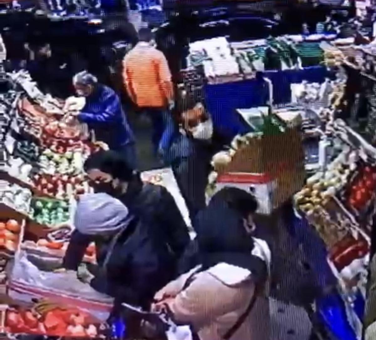 (&Ouml;zel) Şişli&rsquo;de markette yankesicilik kamerada
