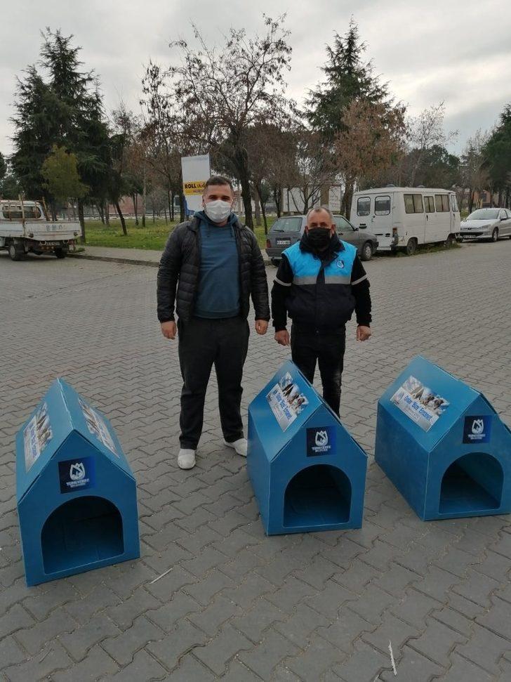 Yunusemre Belediyesi soğuk kış günlerinde sokak hayvanlarını unutmadı G2