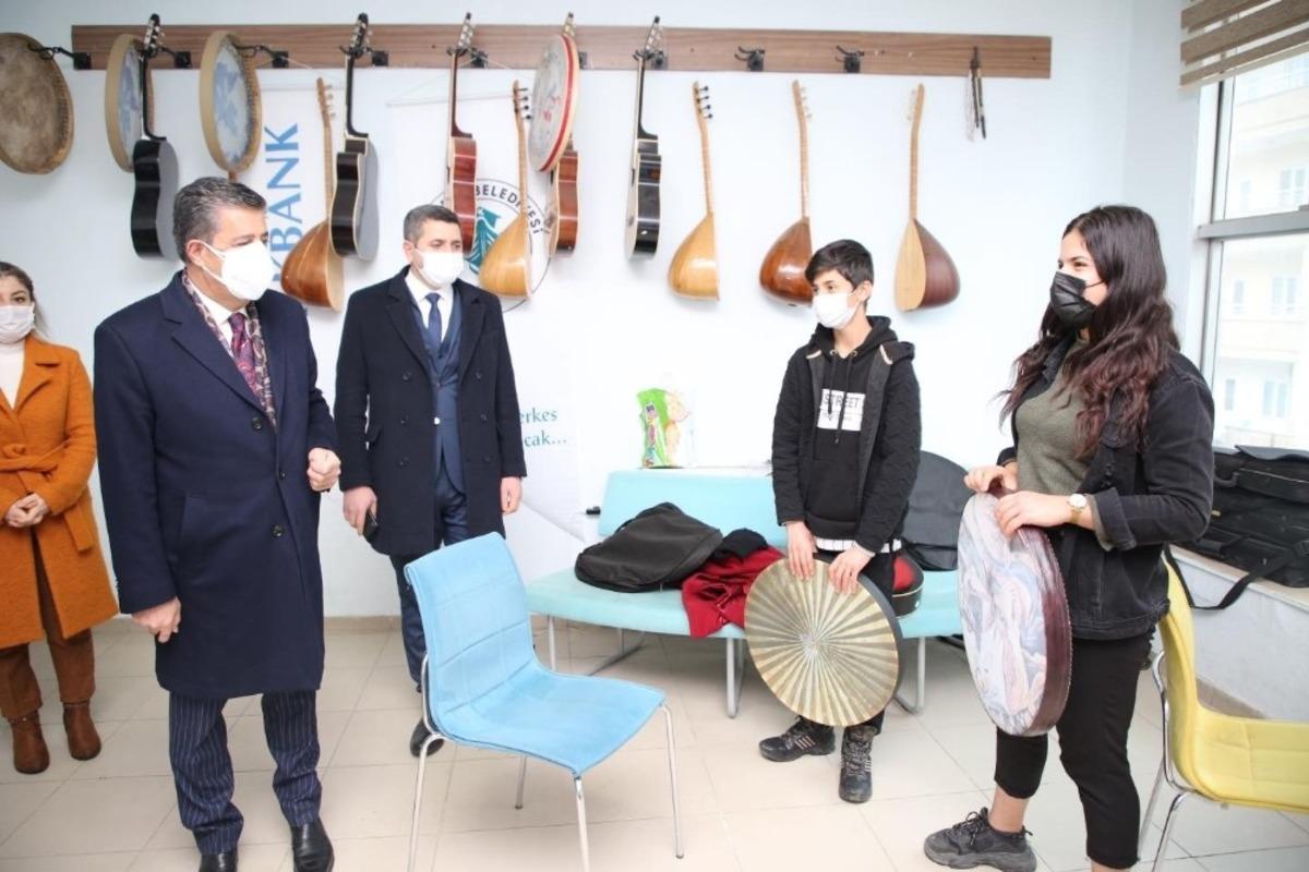 Şırnak Belediyesi yeni Gen&ccedil;lik Merkezini a&ccedil;maya hazırlanıyor