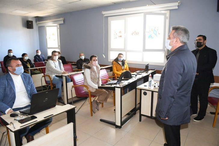 Elban: "Geleceğin kod okuryazarı bireylerini yetiştirmek en büyük hedefimiz" G1