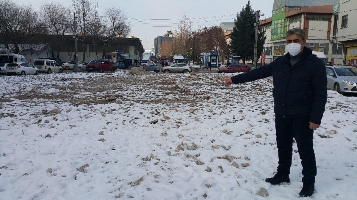 Şehir merkezine yakışmayan g&ouml;r&uuml;nt&uuml; ortadan kaldırıldı