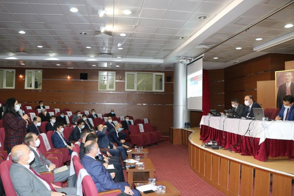 Vali Erin&rsquo;den korona vir&uuml;s ve afet y&ouml;netimi değerlendirmesi