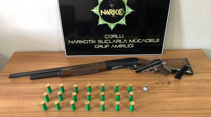 &Ccedil;orlu polisi operasyonlarını s&uuml;rd&uuml;r&uuml;yor