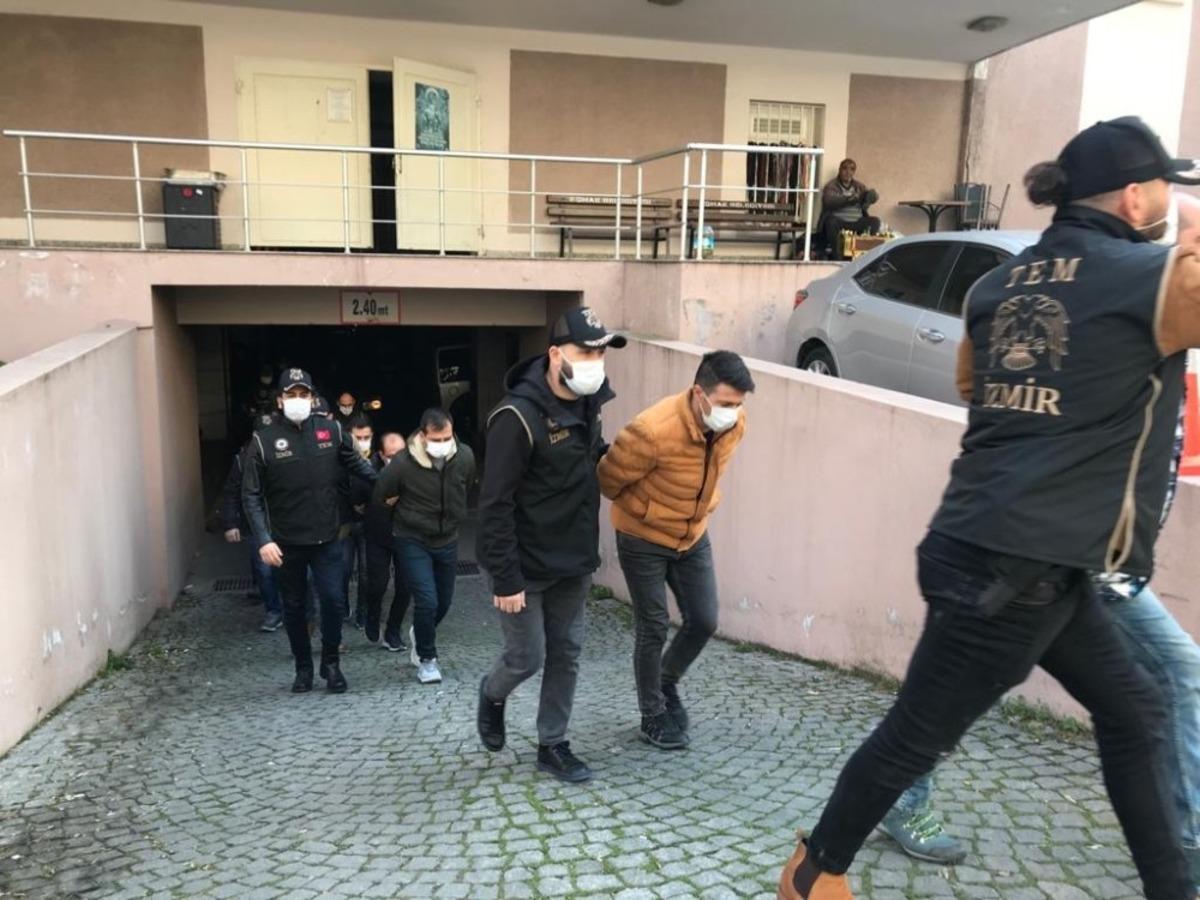 İzmir merkezli FET&Ouml; operasyonda 25 tutuklama