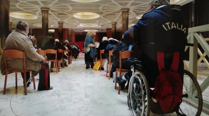 Covid: Roma'daki evsizlere Vatikan'da koronavir&uuml;s aşısı yapılıyor