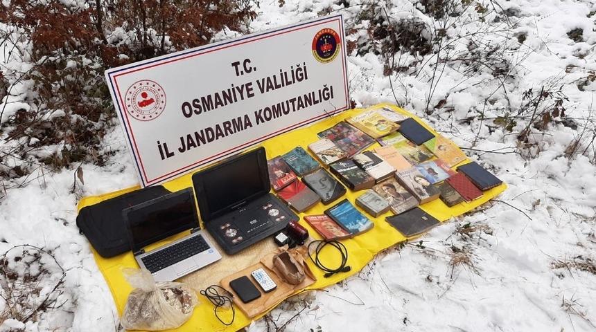 PKK&rsquo;ya ait sığınakta patlayıcı ve &ouml;rg&uuml;tsel dok&uuml;man ele ge&ccedil;irildi