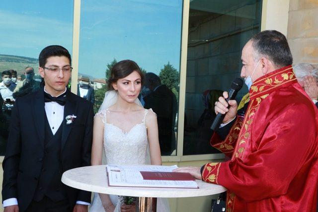Kırıkkale’de 2020 yılında bin 407 çift evlendi