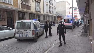 Esenyurt'ta hareketli dakikalar! Çocuklarını silahla rehin aldı