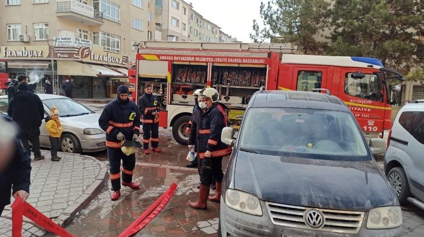 Başkent&rsquo;te yangında bir daire kullanılamaz hale geldi