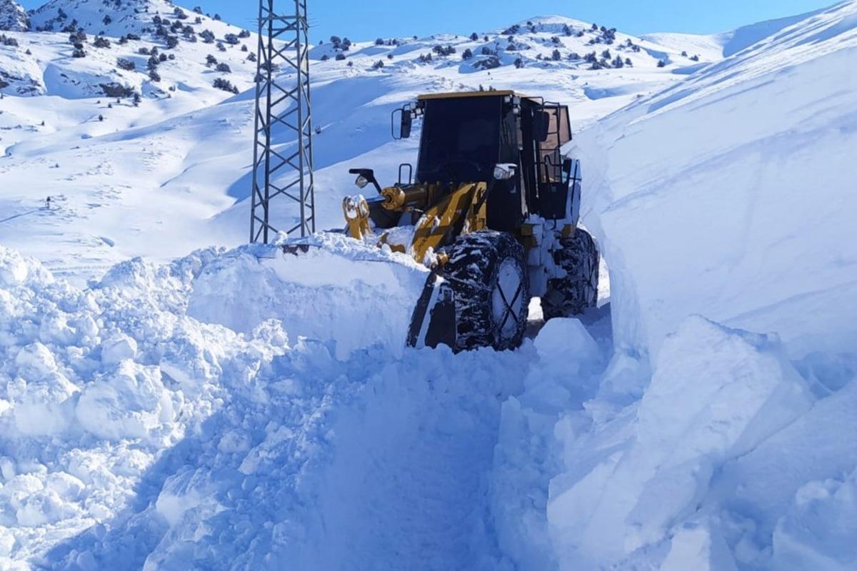 &Ccedil;atak&rsquo;ta &ccedil;ığ d&uuml;şt&uuml;: 1 mahalle ve 6 mezranın yolu kapandı