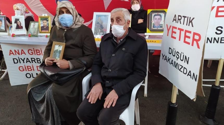 HDP&rsquo;ye karşı başkaldıran annelerin eylemine bir aile daha katıldı