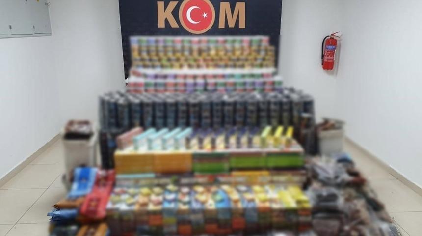 &Ccedil;orum&rsquo;da 831 kilo ka&ccedil;ak t&uuml;t&uuml;n ele ge&ccedil;irildi