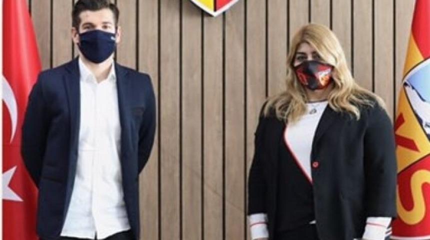 Kayserispor, Melih Okutan ile 2,5 yıllık sözleşme imzaladı