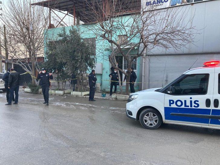 Babaannesini öldürüp polise teslim oldu G3