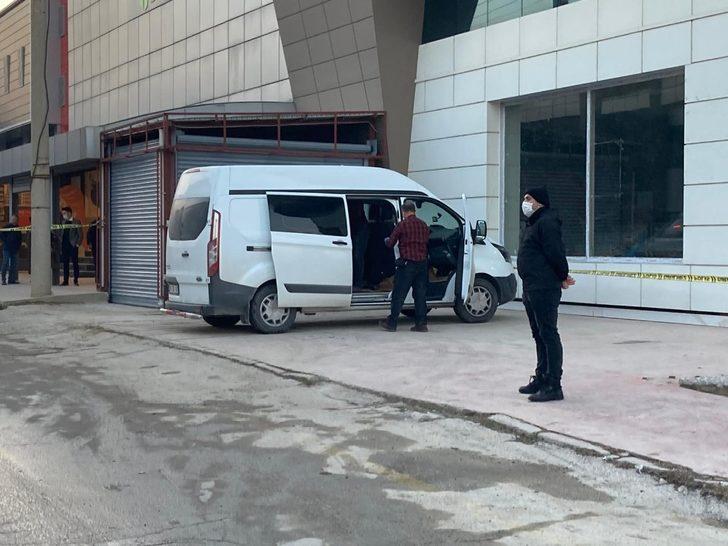 Babaannesini öldürüp polise teslim oldu G5