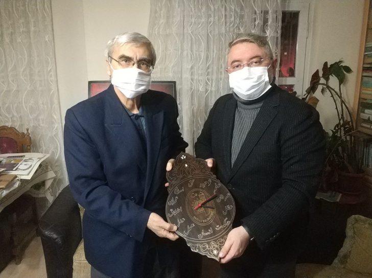 Mehmet Tatlısu, kütüphanesini Çorum Belediyesine bağışladı G4