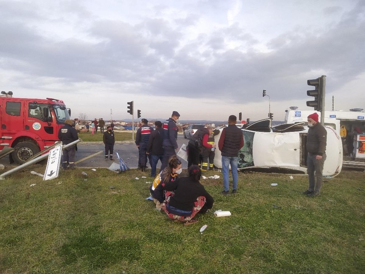 Tekirdağ&rsquo;da feci kaza: 1&rsquo;i ağır 5 yaralı