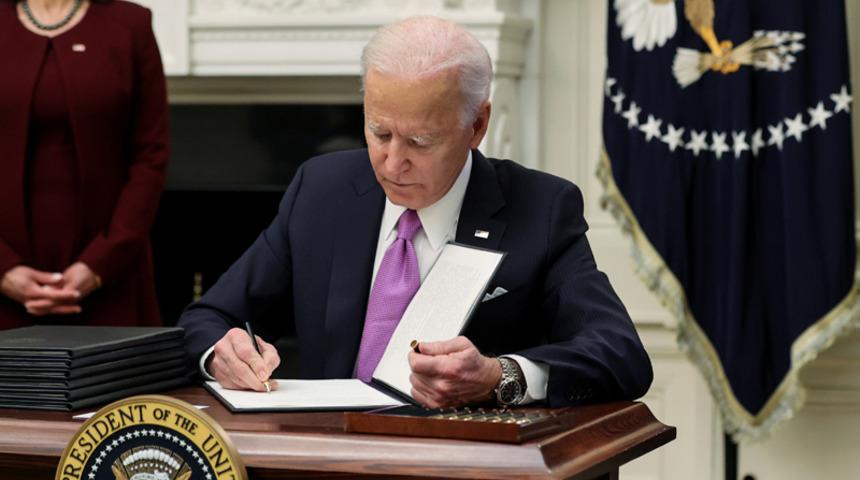 Biden'ın g&ouml;revdeki ilk g&uuml;n&uuml;nde g&uuml;ndemi koronavir&uuml;sle m&uuml;cadele oldu