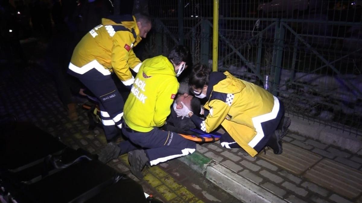Bursa&rsquo;da s&uuml;r&uuml;c&uuml; kontrol&uuml; kaybetti, ilk &ouml;nce iş&ccedil;i servisine ardından durağa girdi:1 &ouml;l&uuml;, 4 yaralı
