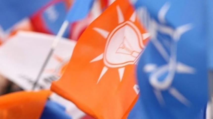 AK Parti bir deprem daha! İstifa etti