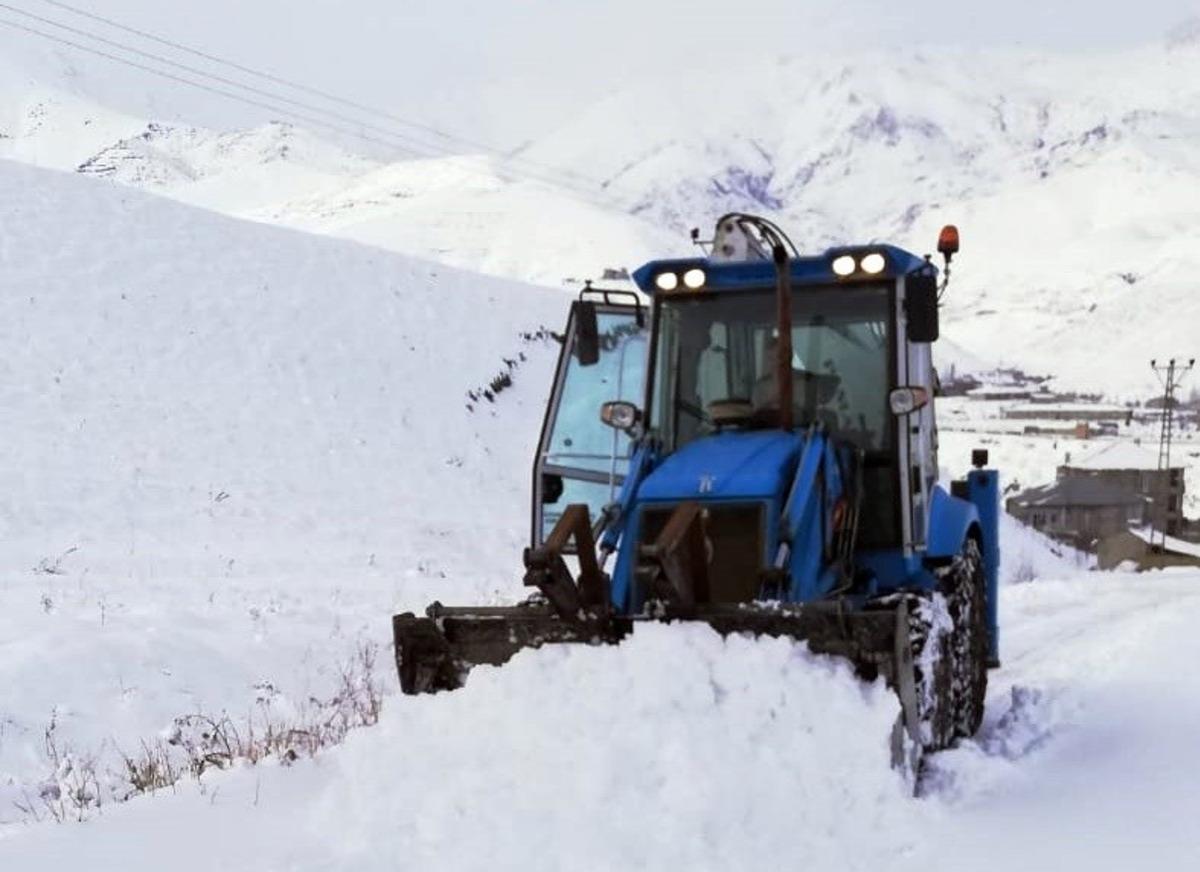 Esendere&rsquo;de t&uuml;m yollar kardan temizlendi