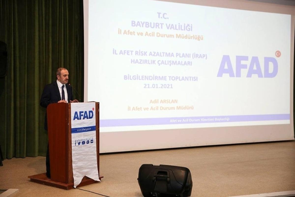 Bayburt&rsquo;ta Afet Risk Azaltma Planı Bilgilendirme Toplantısı d&uuml;zenlendi