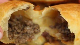 Kabartma tozu olmadan minder gibi puf puf kabaran kıymalı börek tarifi! 