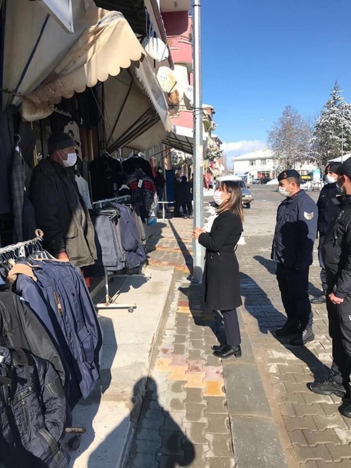 İl&ccedil;e esnaflarının sorunlarını dinledi