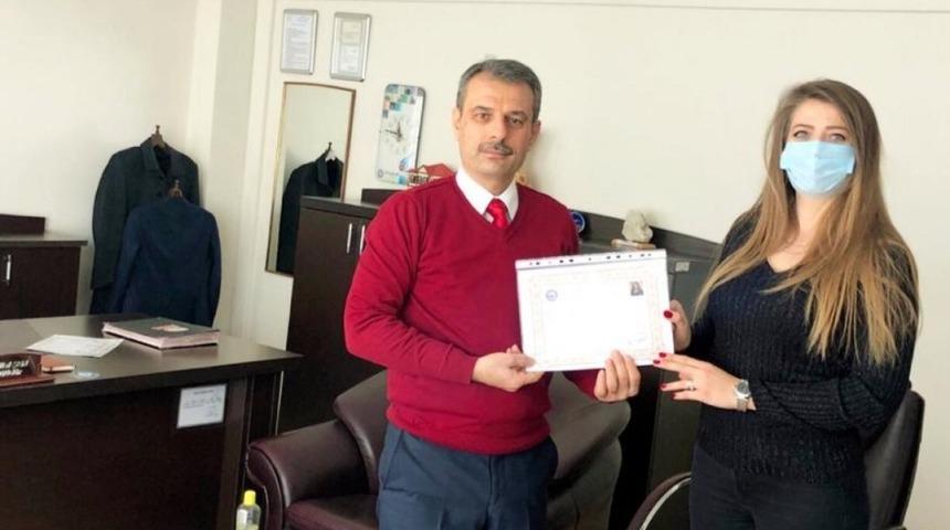 Başarılı &ouml;ğretmenler &ouml;d&uuml;llendirildi