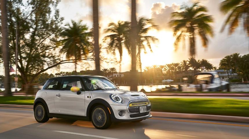 BMW Group Premium Segmentte 17'inci kez lider oldu!