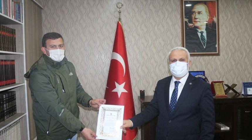 Hayırsever vatandaş arsasını T&uuml;rkiye Diyanet Vakfı&rsquo;na bağışladı